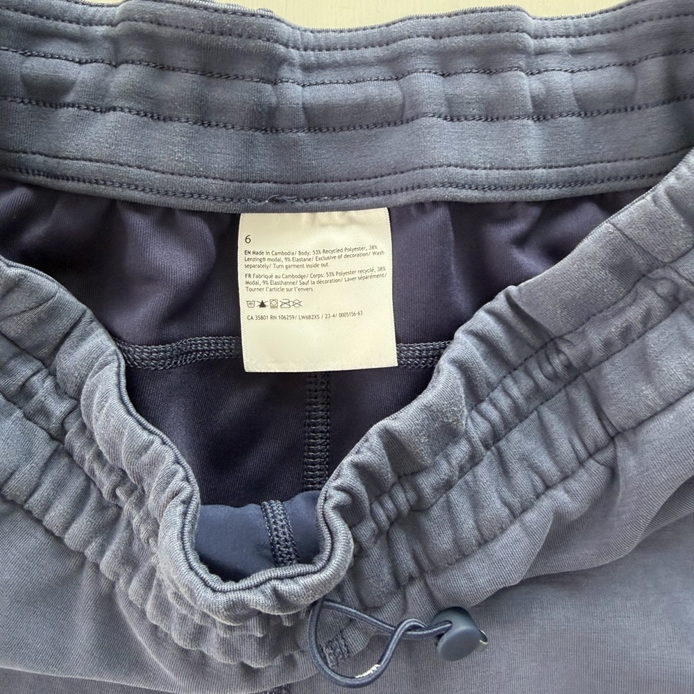 Lululemon Softstreme High Rise Pants Night Sea Size 6 Cropped Originally $118 - Picture 5 of 7
